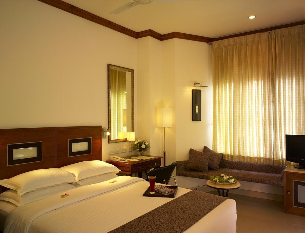 Nani Hotel Коллам Экстерьер фото